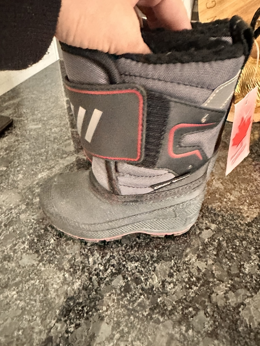 New with tags Gray Wolf snow Boots kids Size 6 - photo 3