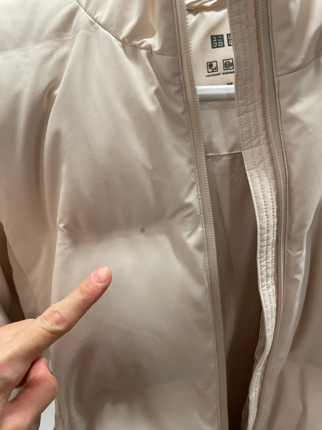 UNIQLO Women's Lightweight Puffer Jacket image indicator(5)