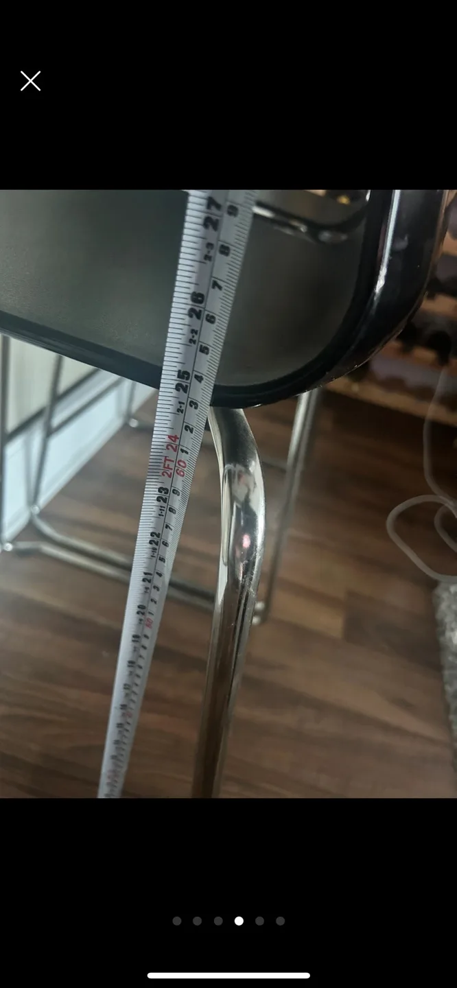 Set of 2 Black Bar Stools image indicator(4)