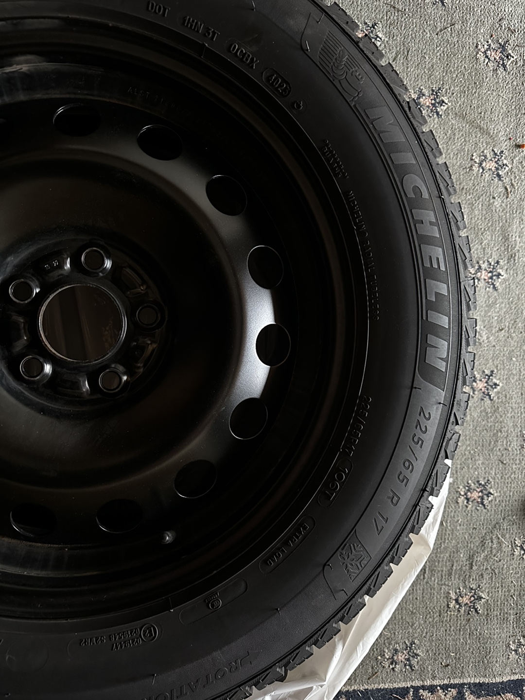 RAV4 winter tires: Michelin 225/65 R 17 Tire