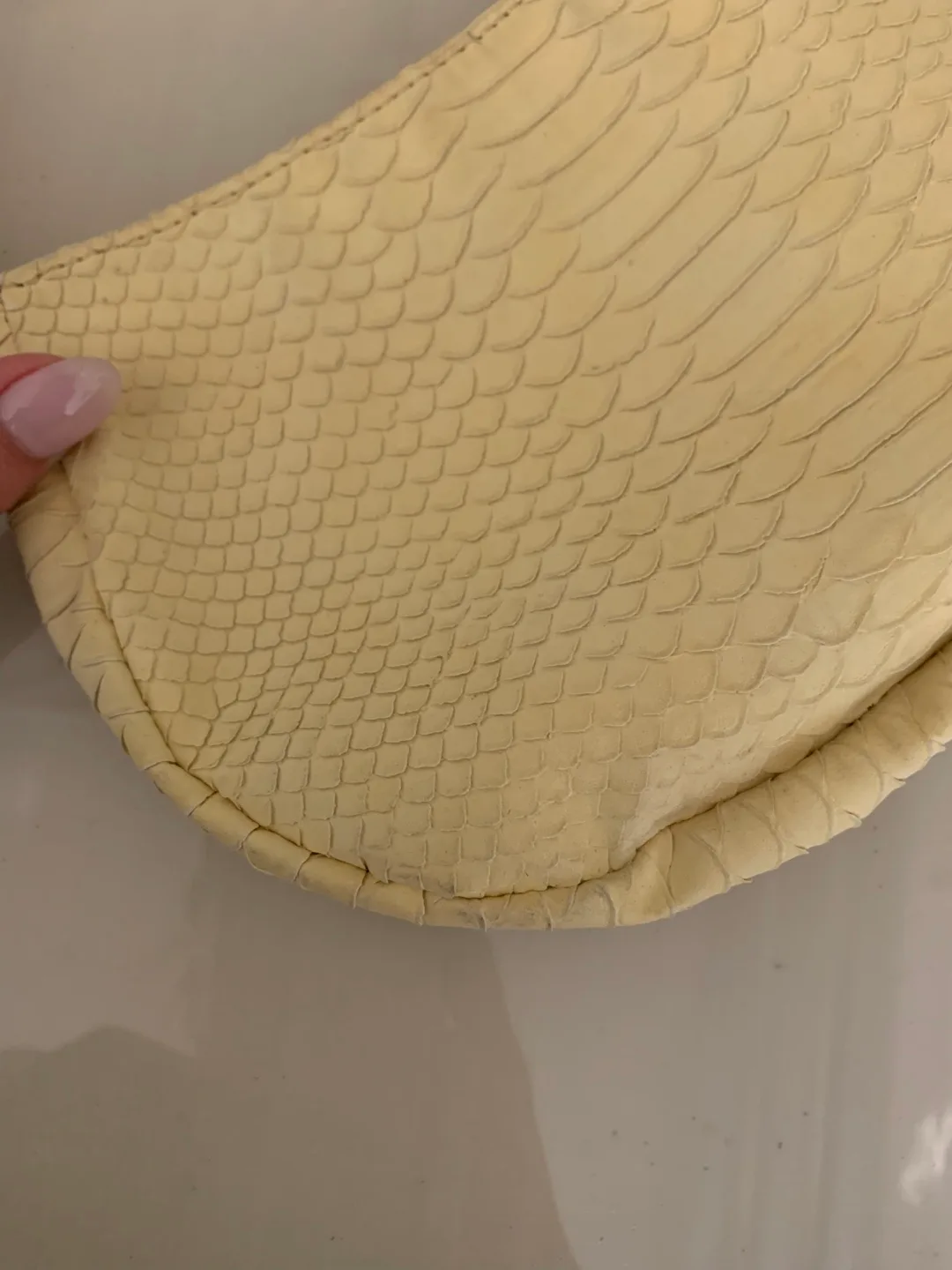 Small Yellow Snakeskin Bag image indicator(2)