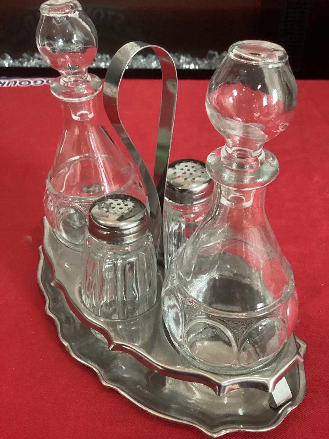 Vintage dispenser salt pepper oil and vinegar set image indicator(2)