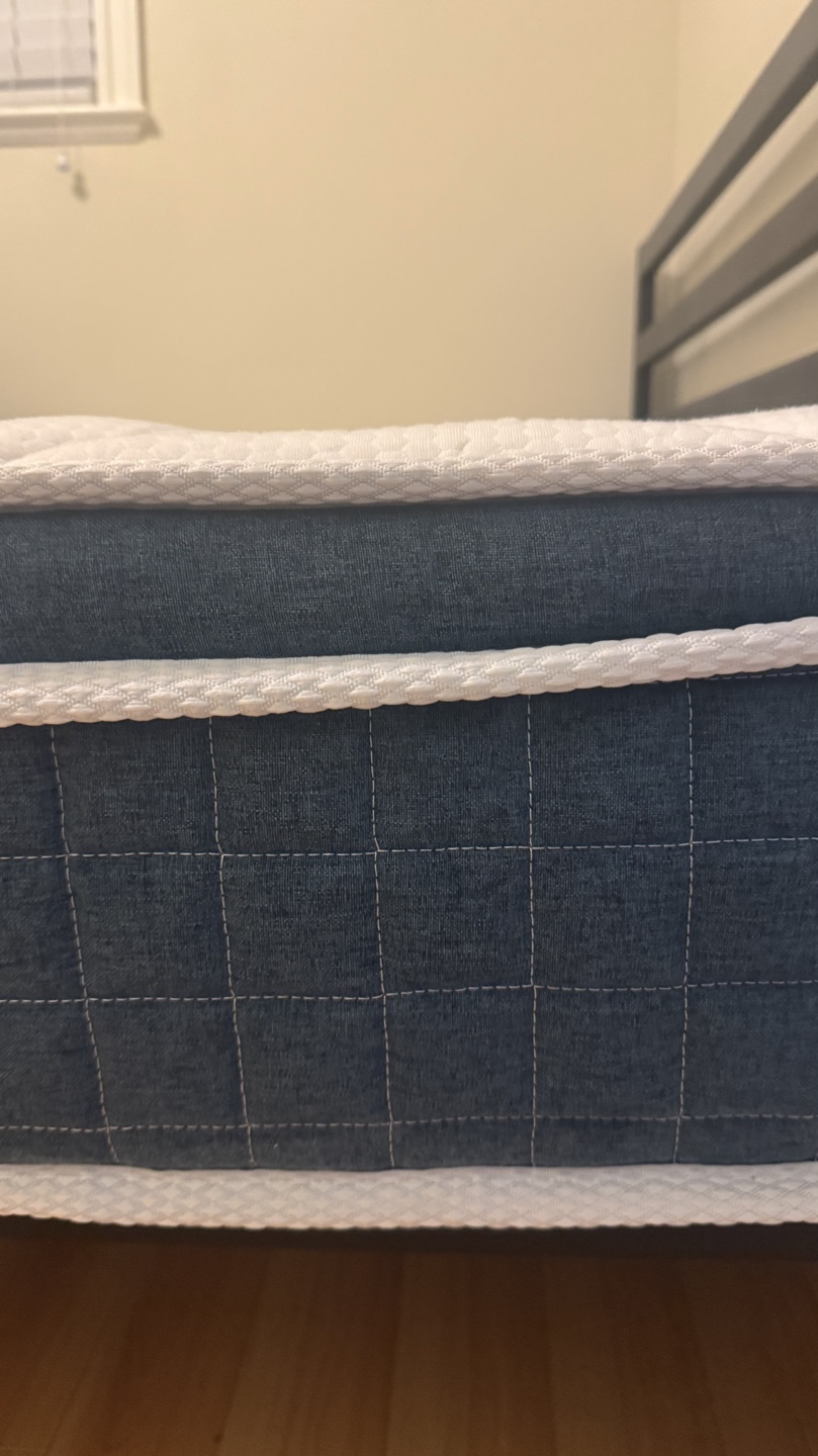 Queen mattress - photo 4