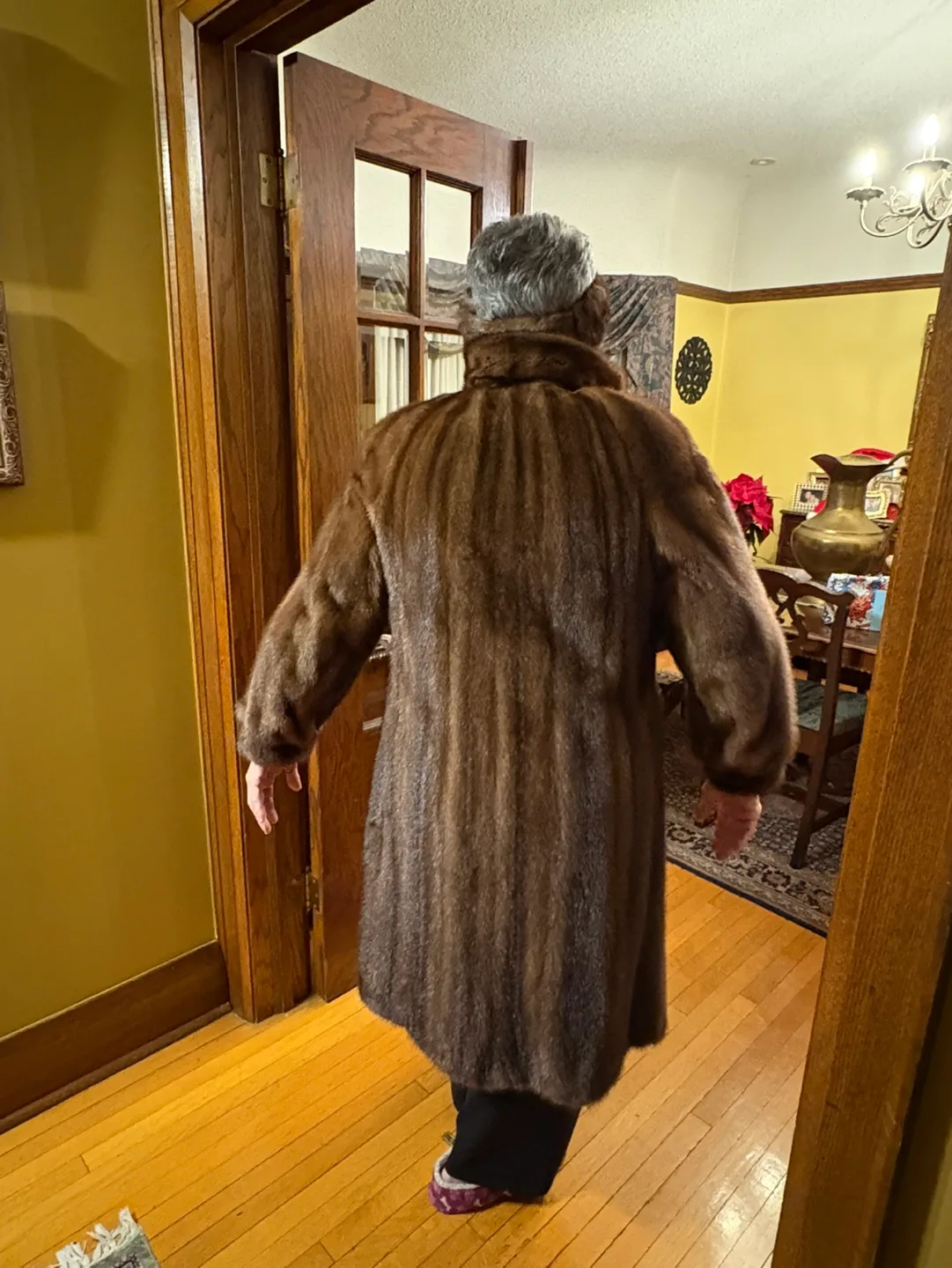 Mink Fur Coat image indicator(2)