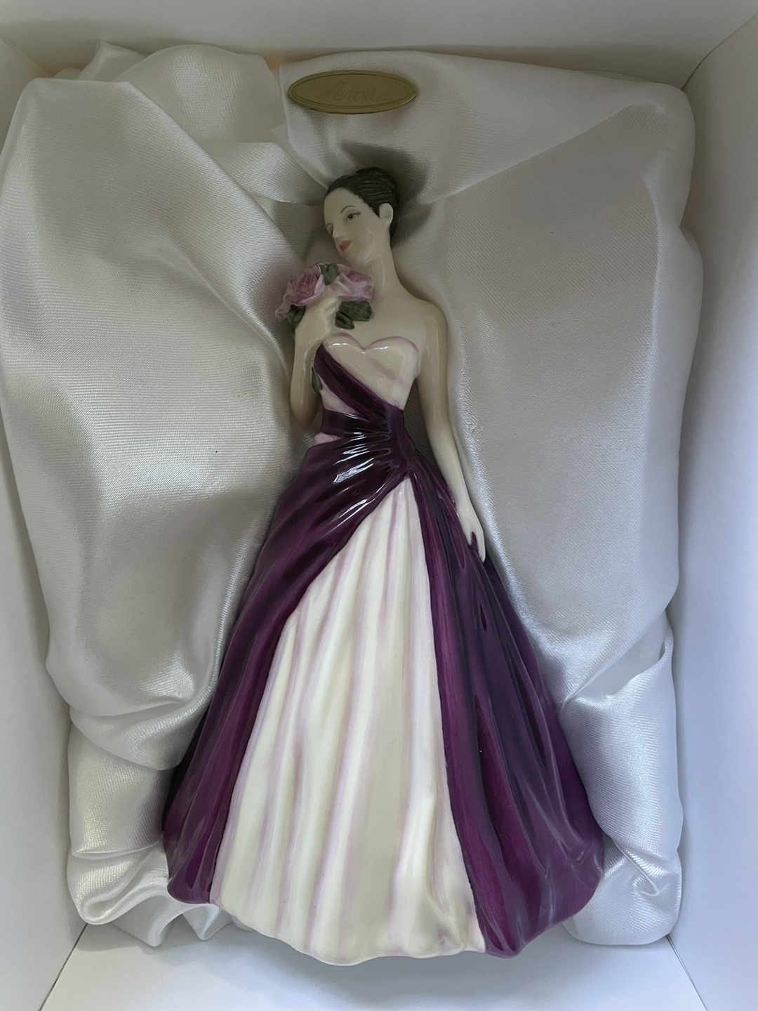 With Love HN5335 – Royal Doulton Figurine Annie - photo 5