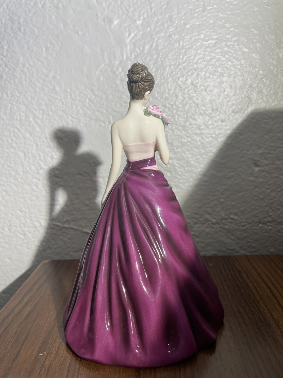 With Love HN5335 – Royal Doulton Figurine Annie - photo 3