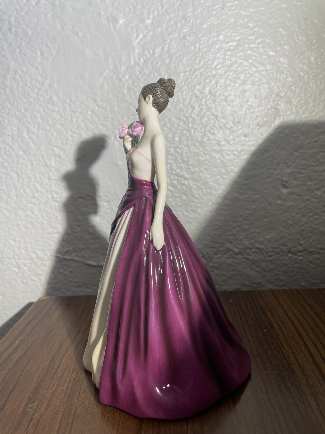 With Love HN5335 – Royal Doulton Figurine Annie - photo 2