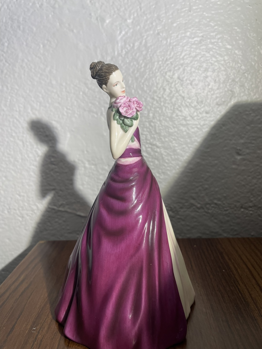With Love HN5335 – Royal Doulton Figurine Annie - photo 4
