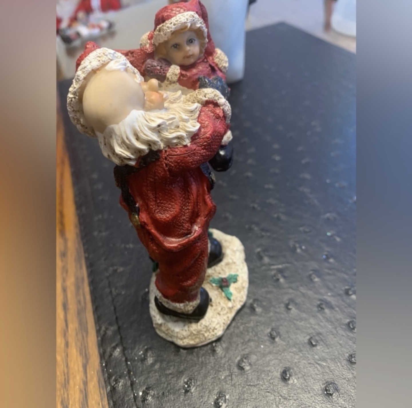 Santa and Child Christmas Figurine - photo 3