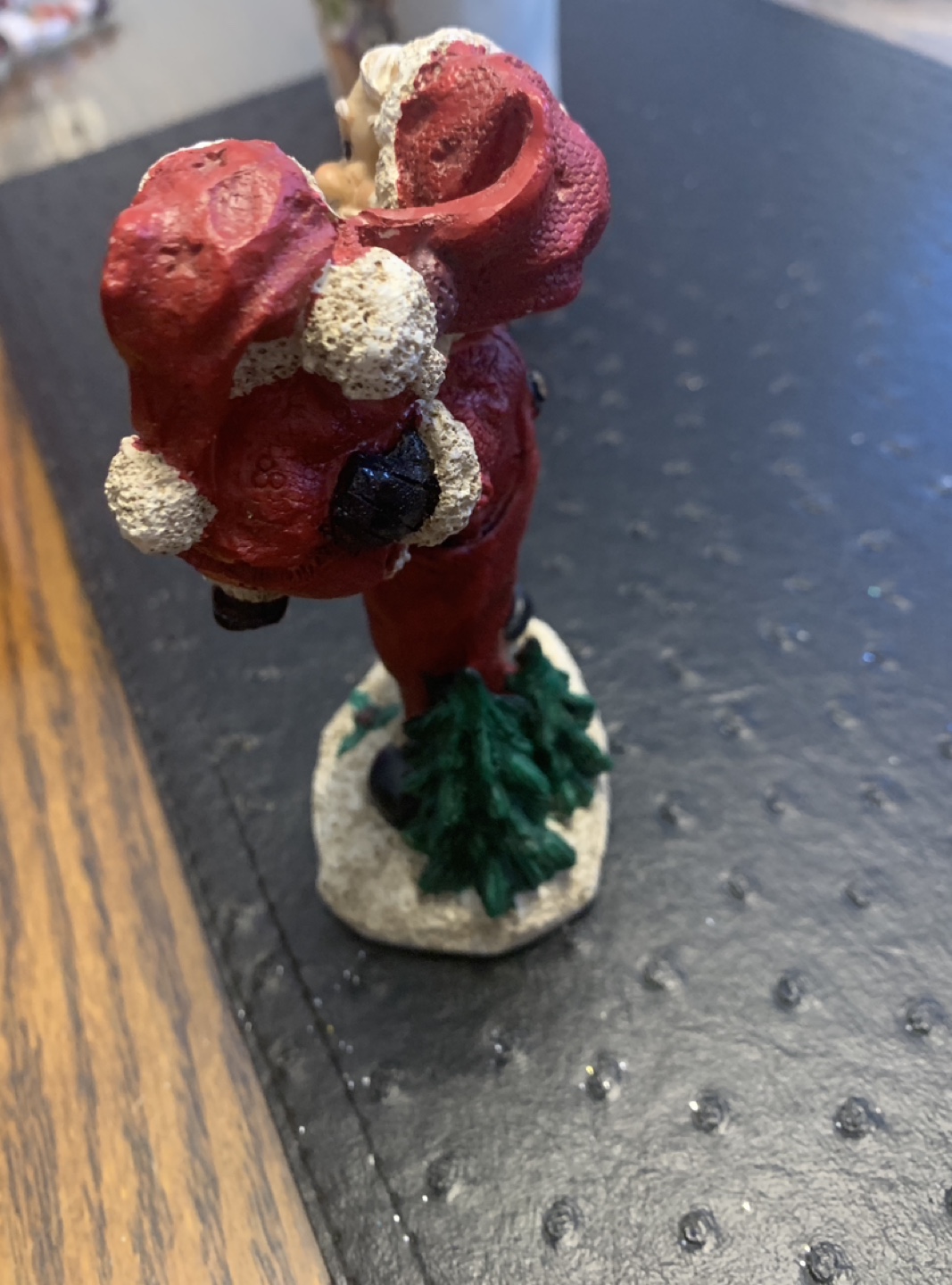 Santa and Child Christmas Figurine - photo 2