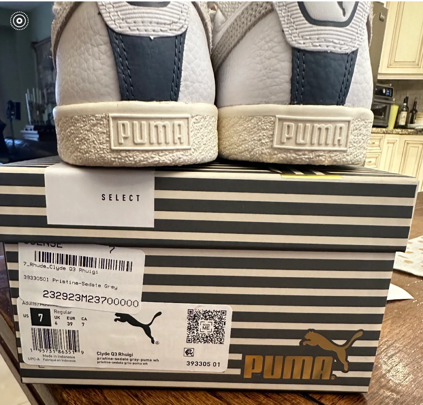 Puma Clyde 02  White/Gray Men’s Sneakers Size 7 image indicator(2)