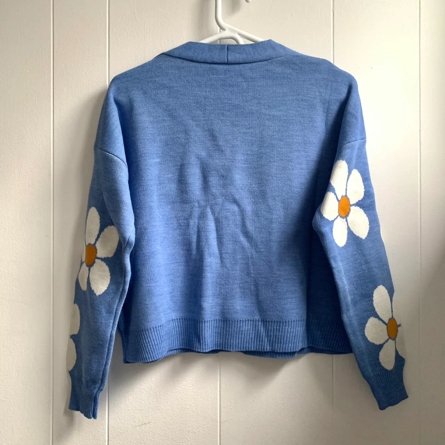 Cute Blue Daisy Cardigan image indicator(2)
