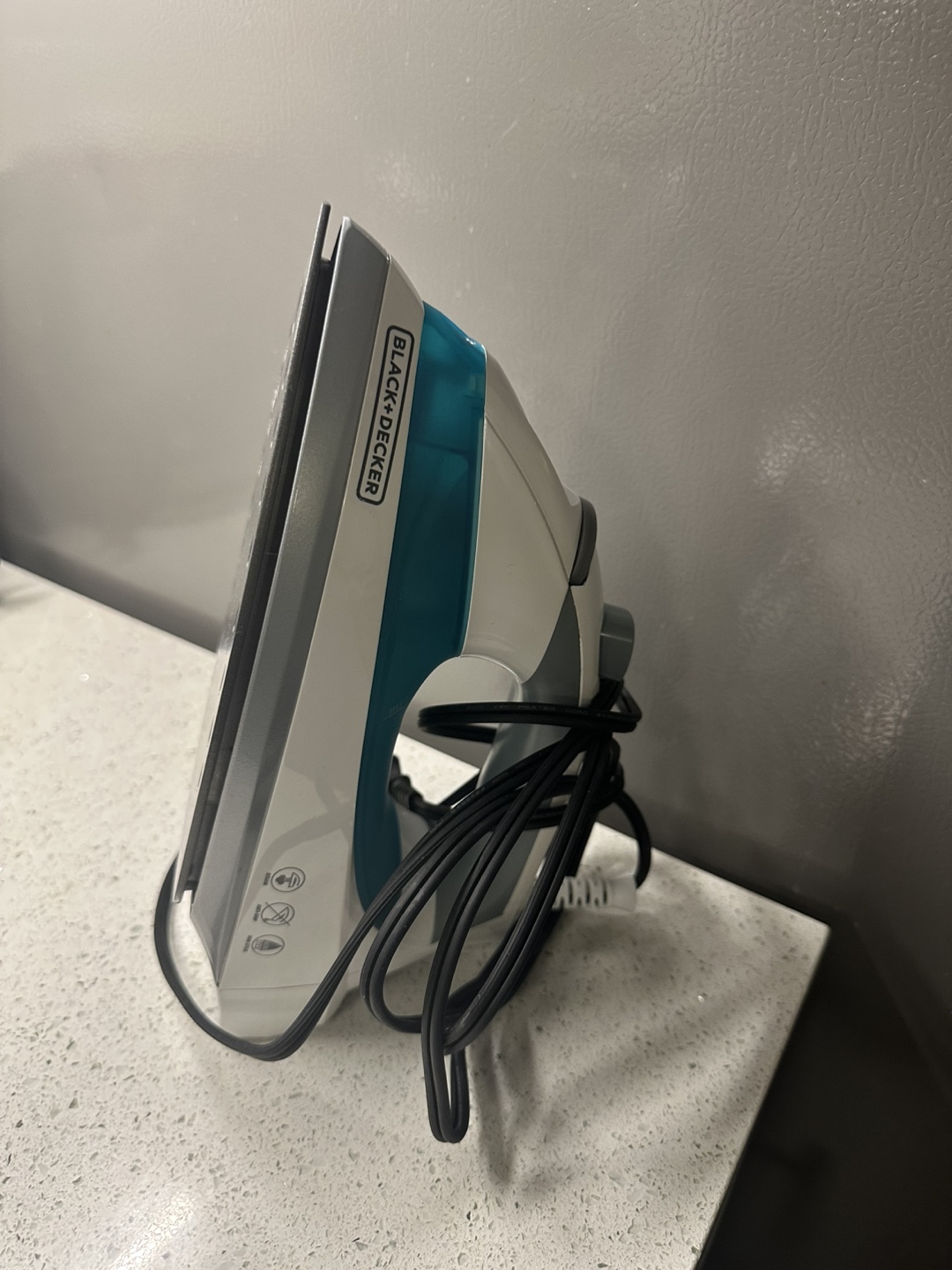 Black + Decker Iron