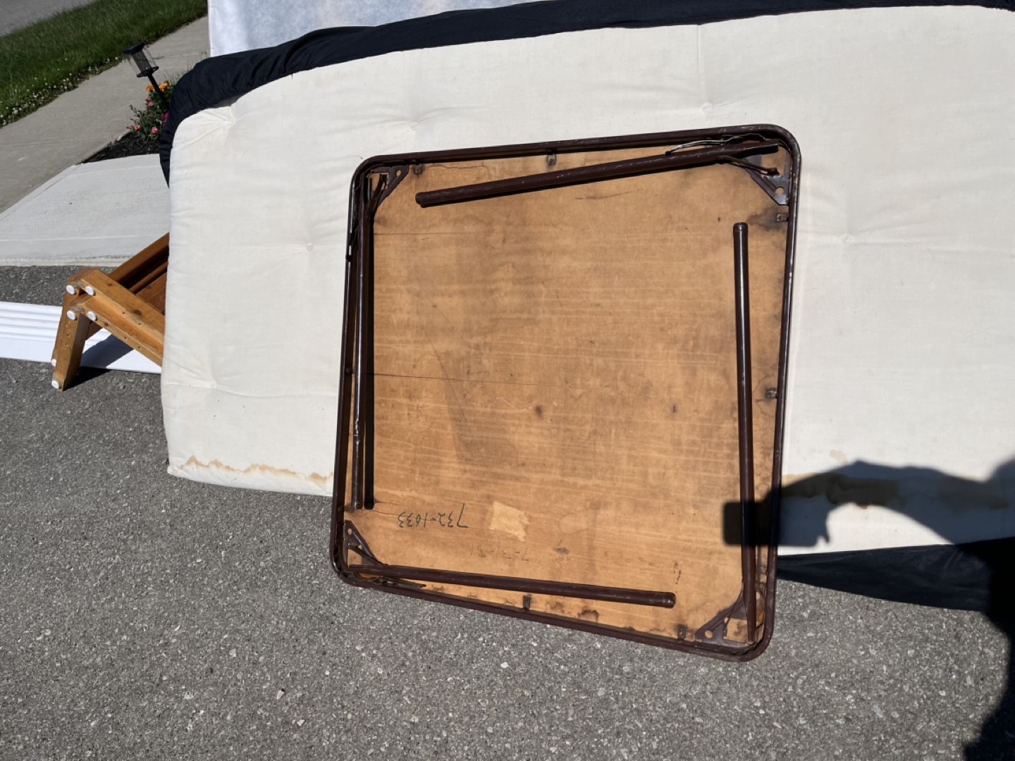 Foldable Table - photo 2