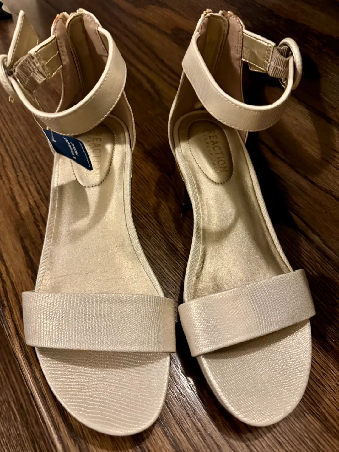 Kenneth Cole woman shoes image indicator(3)