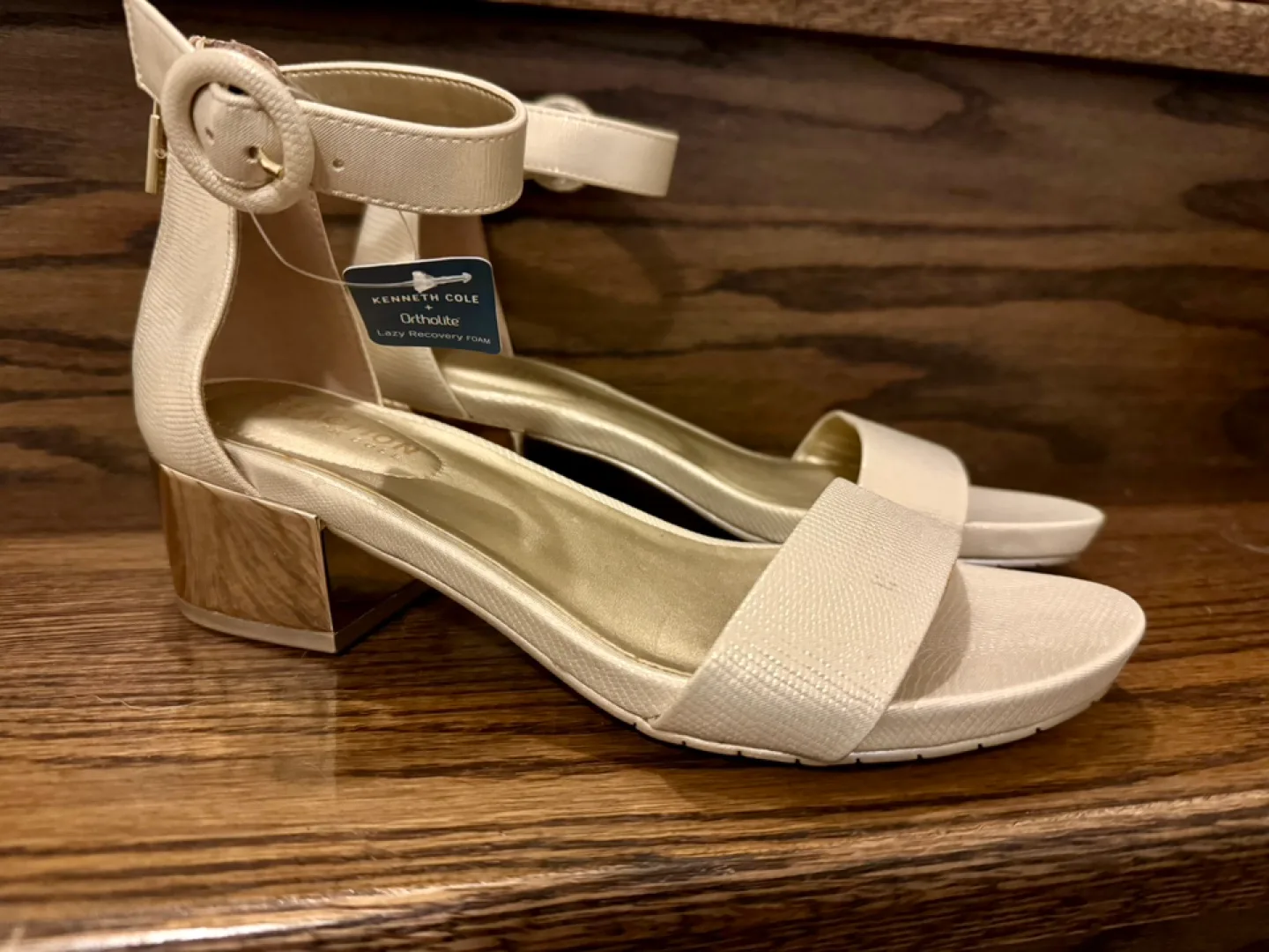 Kenneth Cole woman shoes image indicator(2)