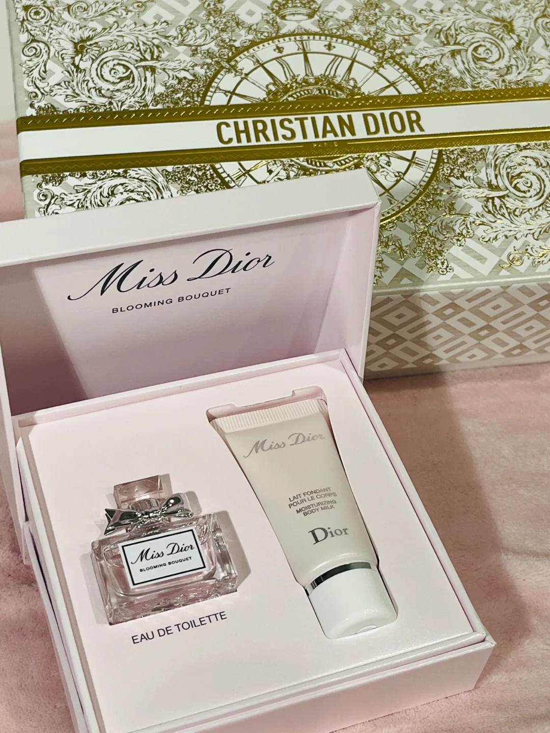 Miss Dior Blooming Bouquet Gift Set image indicator(3)