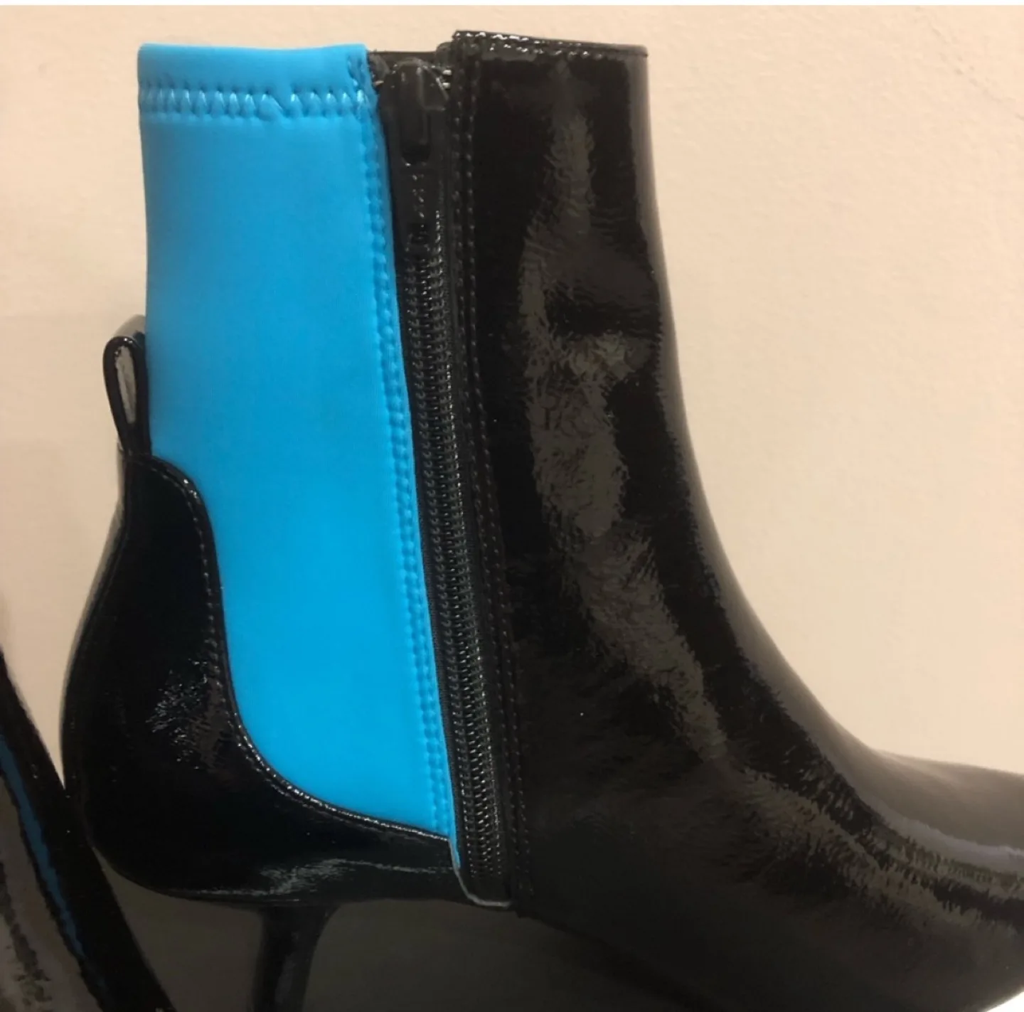 Caverley. Black and Blue Patent Leather Boots image indicator(4)