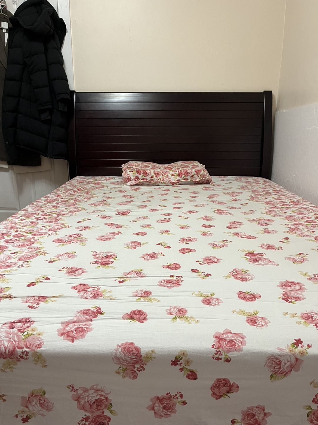 Queen Bed Frame with Two Matching Nightstands - photo 4