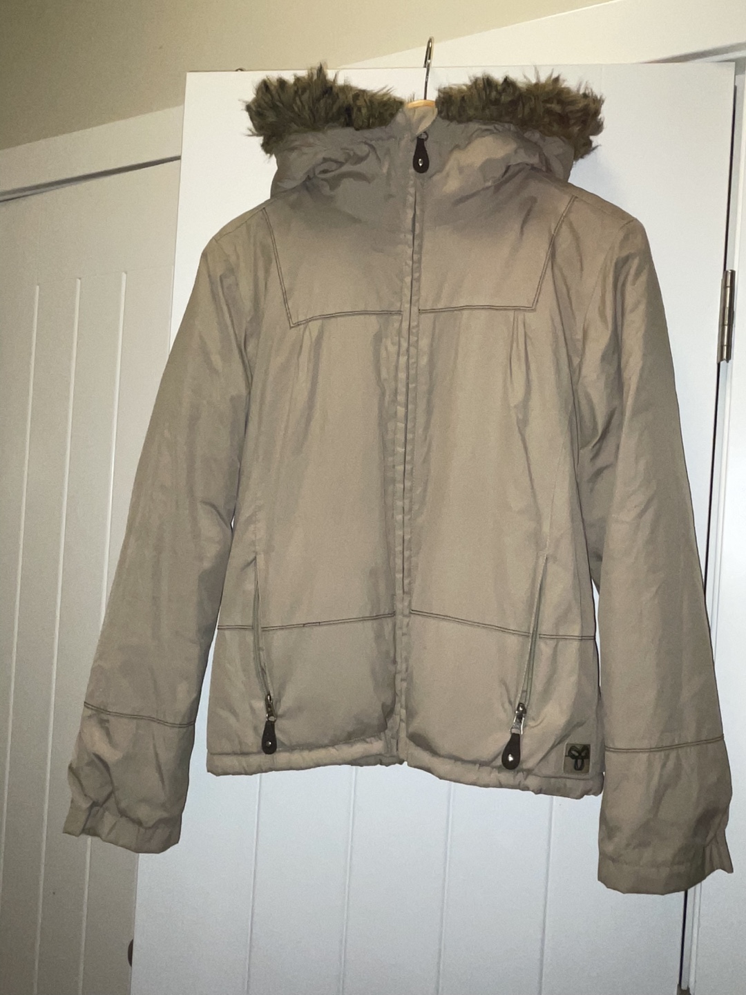 Aritzia TNA Women's Winter Jacket