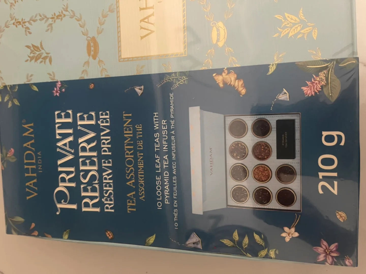 Vahdam India Private Reserve Tea Assortment image indicator(2)