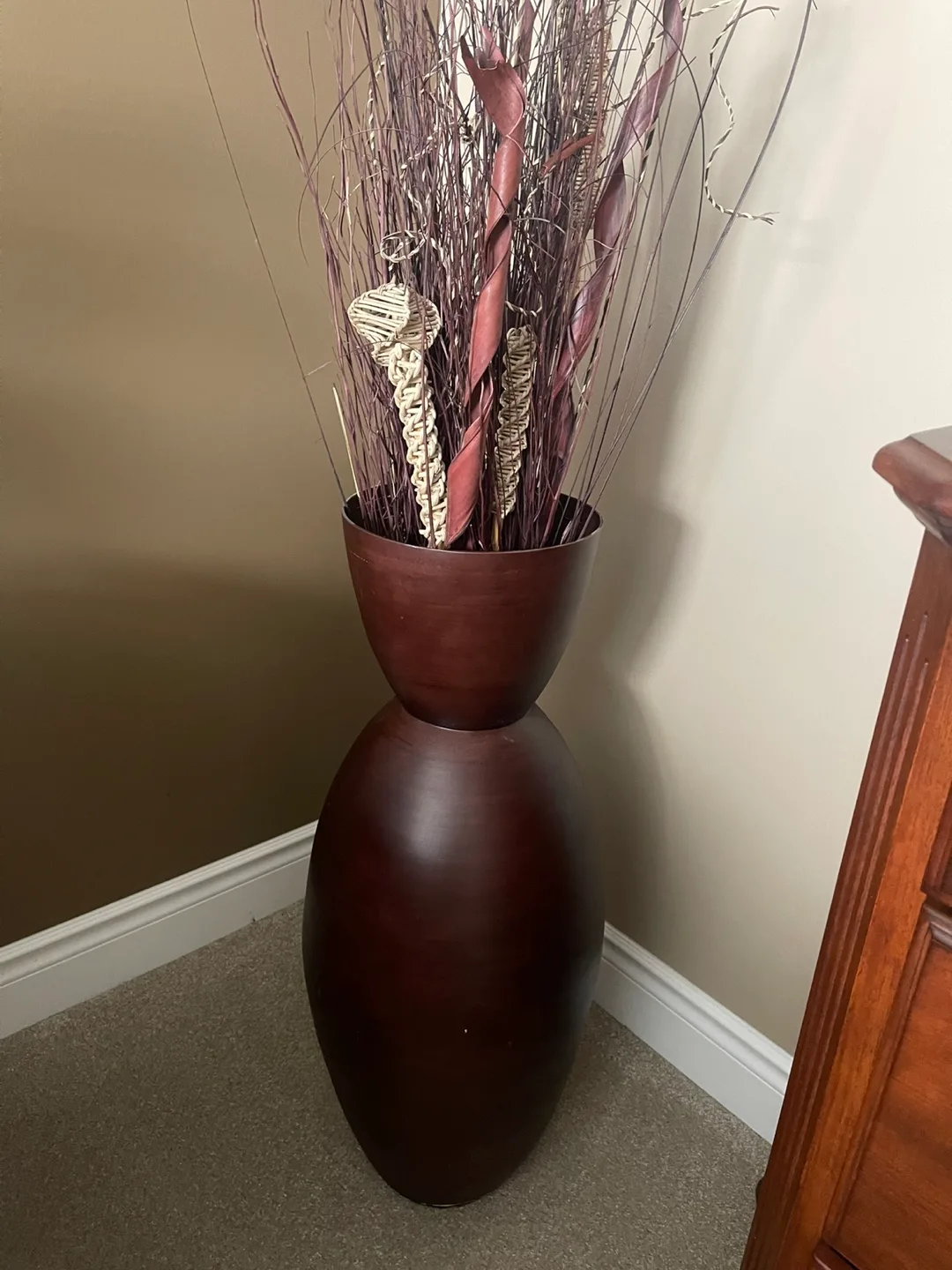 Tall brown vase image indicator(2)