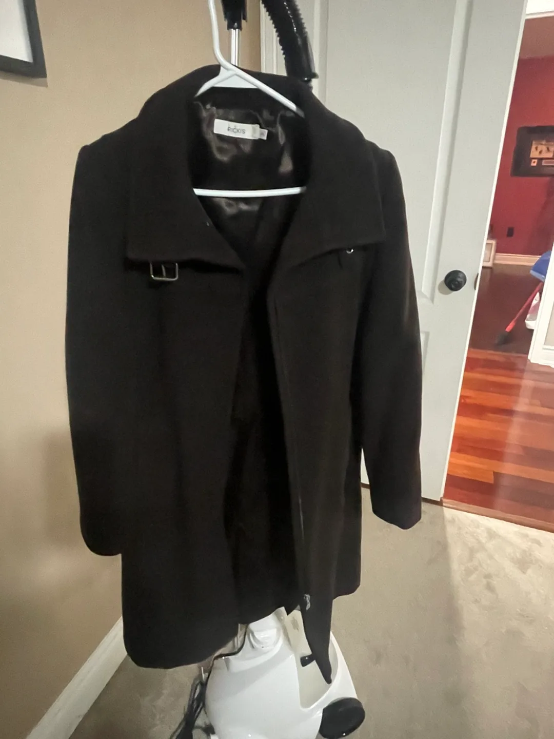 Black Edgars Women's Coat image indicator(3)