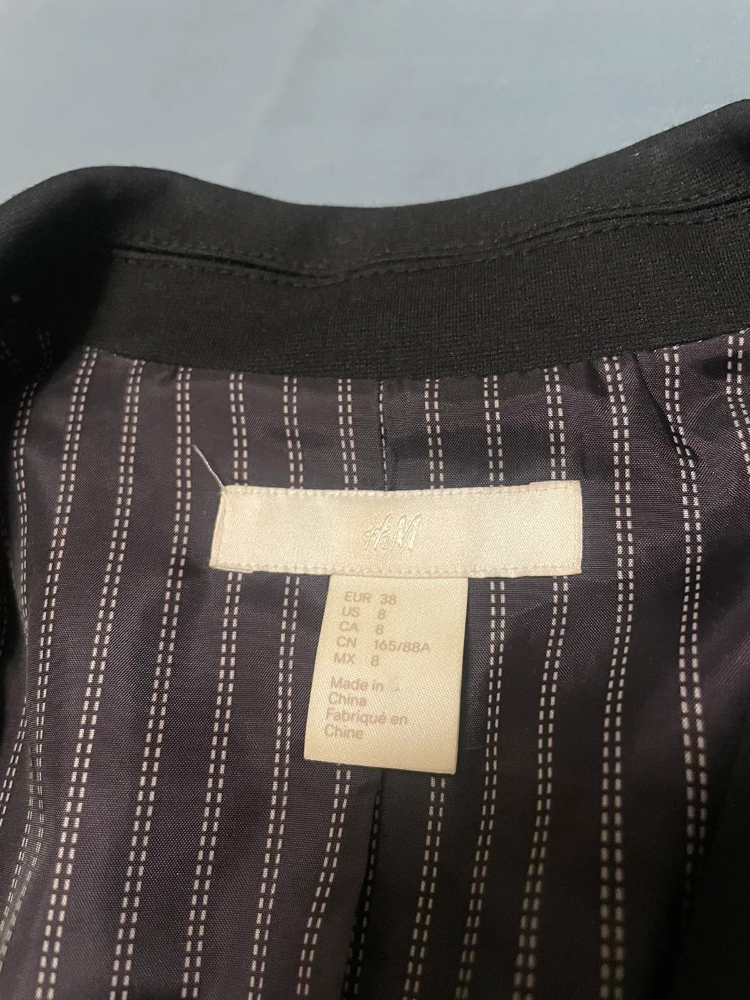 H&M Black Women’s Blazer Size 8 image indicator(2)