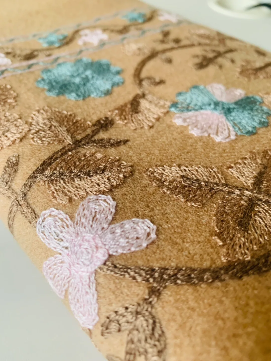 Designer Scarfs image indicator(2)