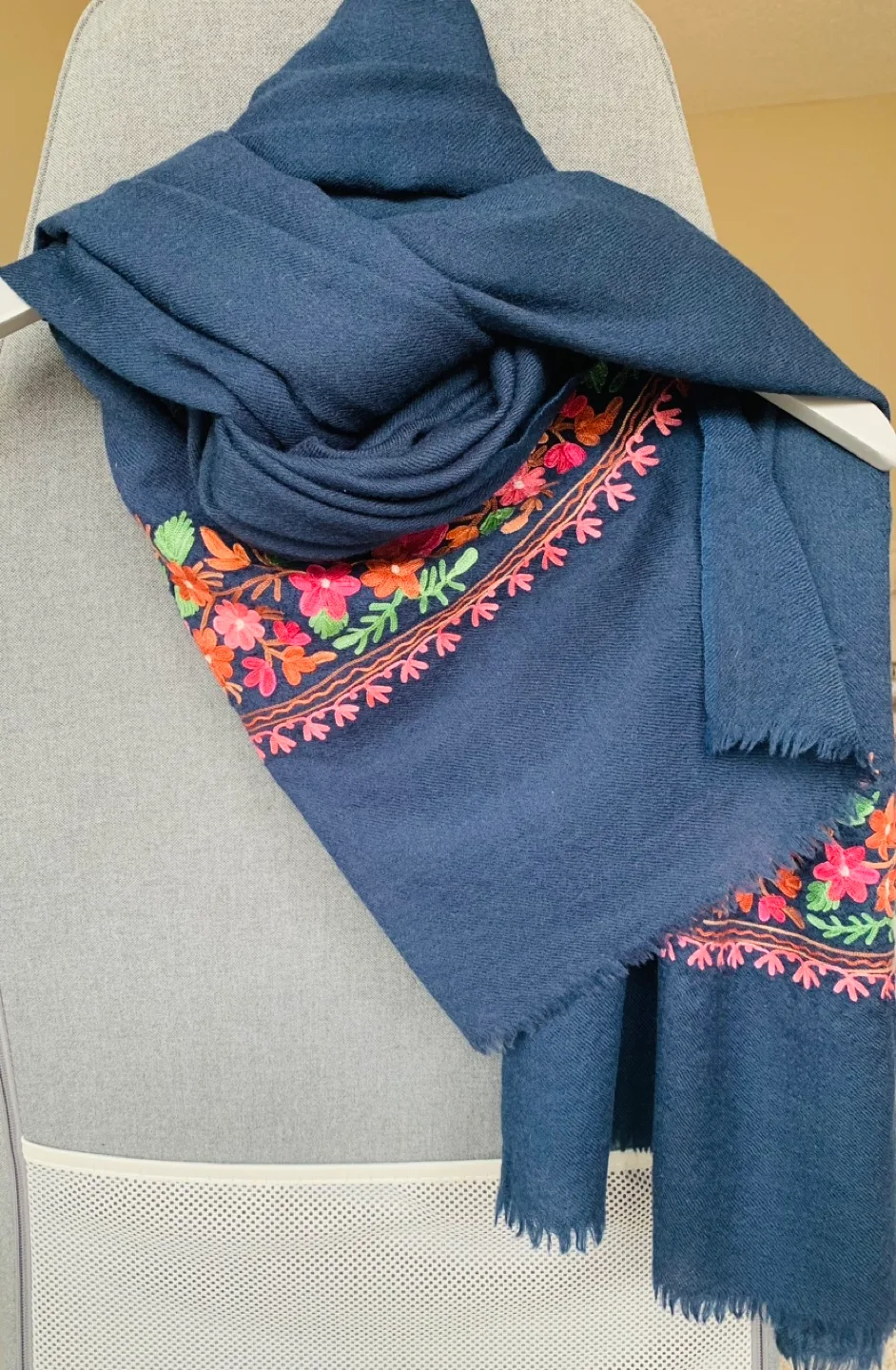 Designer Scarfs image indicator(8)