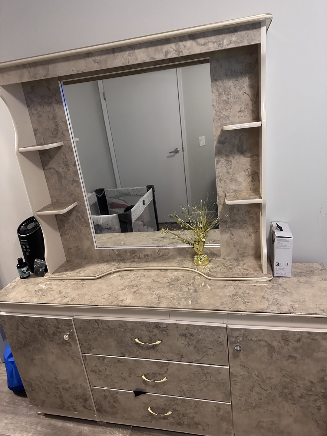 Vanity Set with Mirror