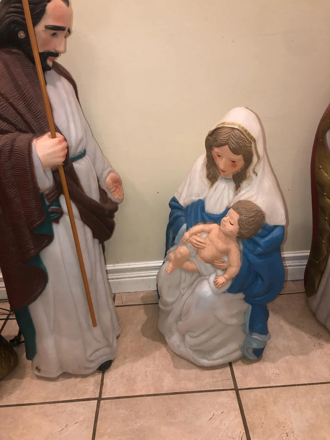 Vintage Blow Mold Nativity Set/ 8 pieces $800 firm image indicator(8)