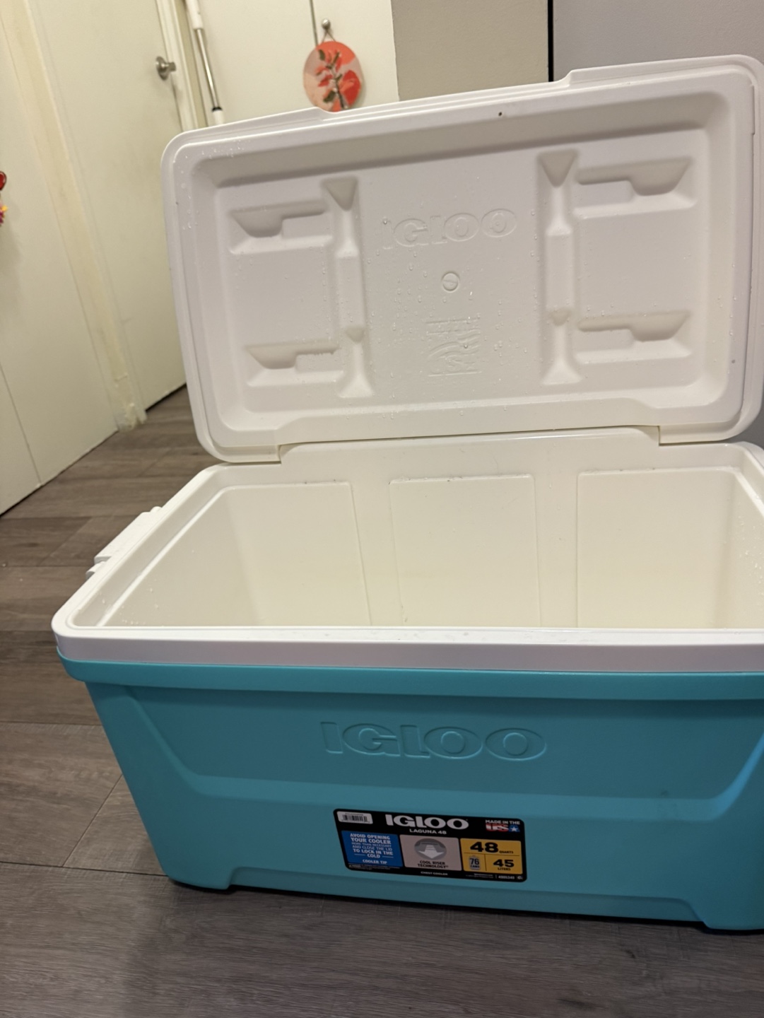 Igloo Cooler 48qts. - photo 2