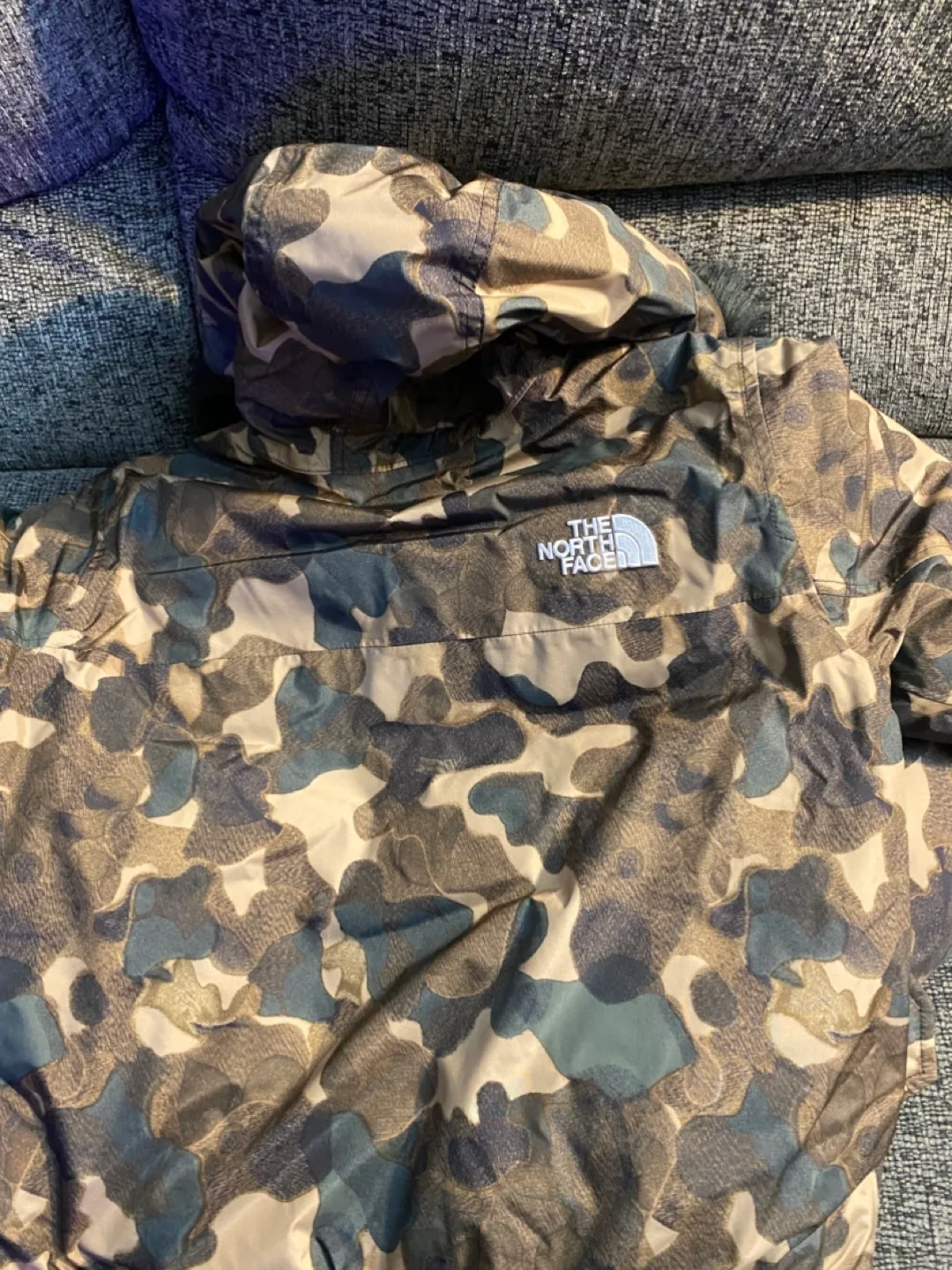 The North Face Boys' Gotham Jacket Size L/G (12) image indicator(4)