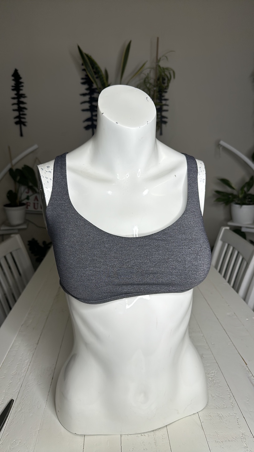 3 Lululemon Like New  Bikini/bra Tops - photo 5