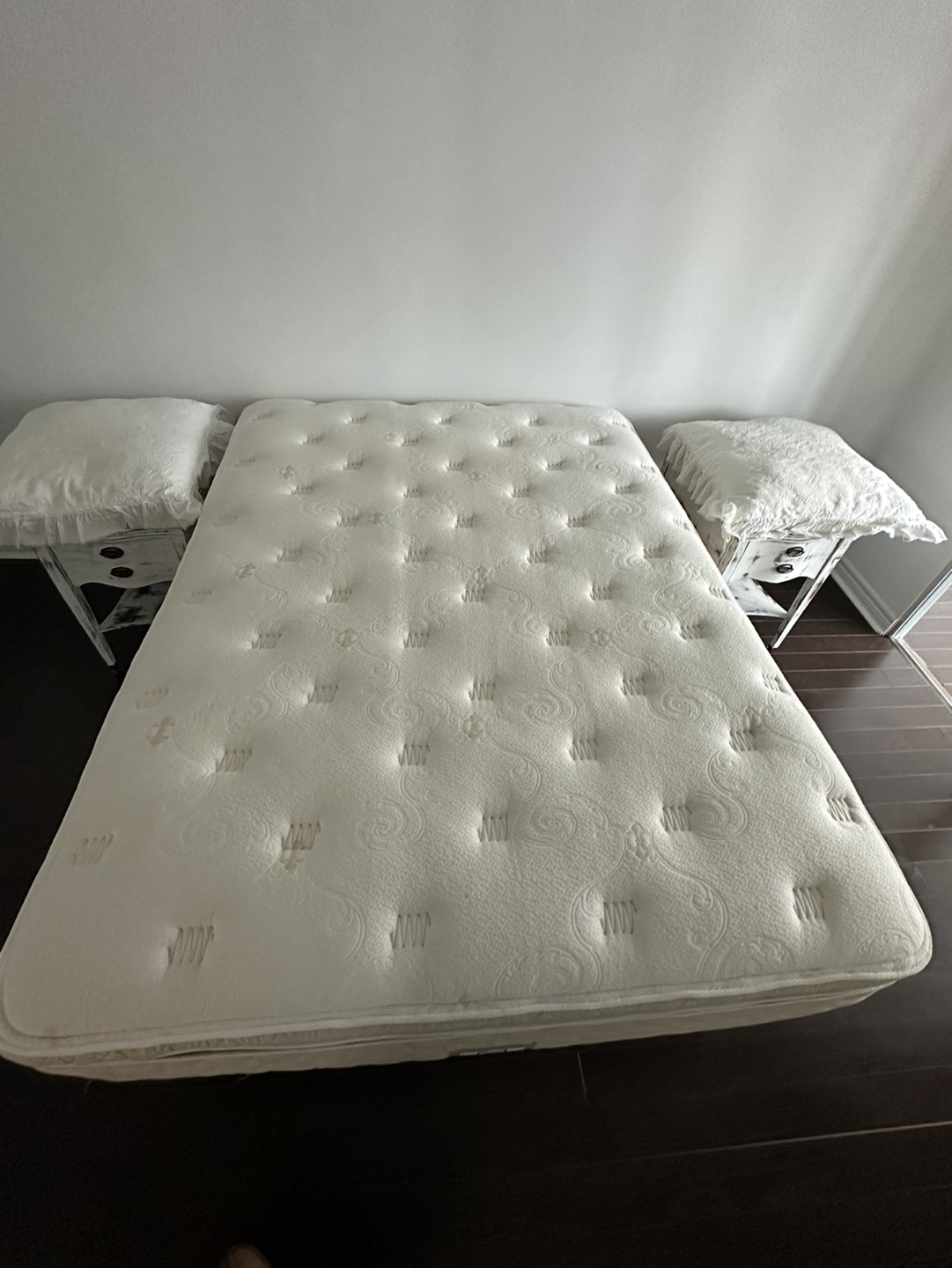Sealy Queen Mattress - photo 2