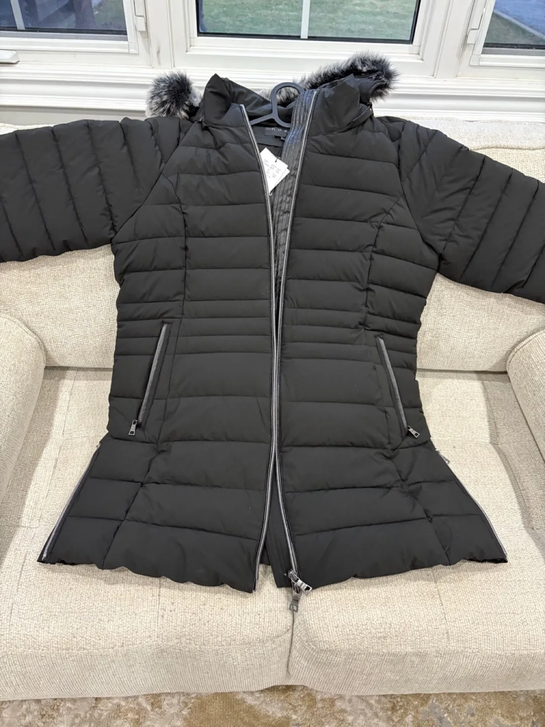 Black Puffer Jacket with Faux Fur Hood image indicator(2)