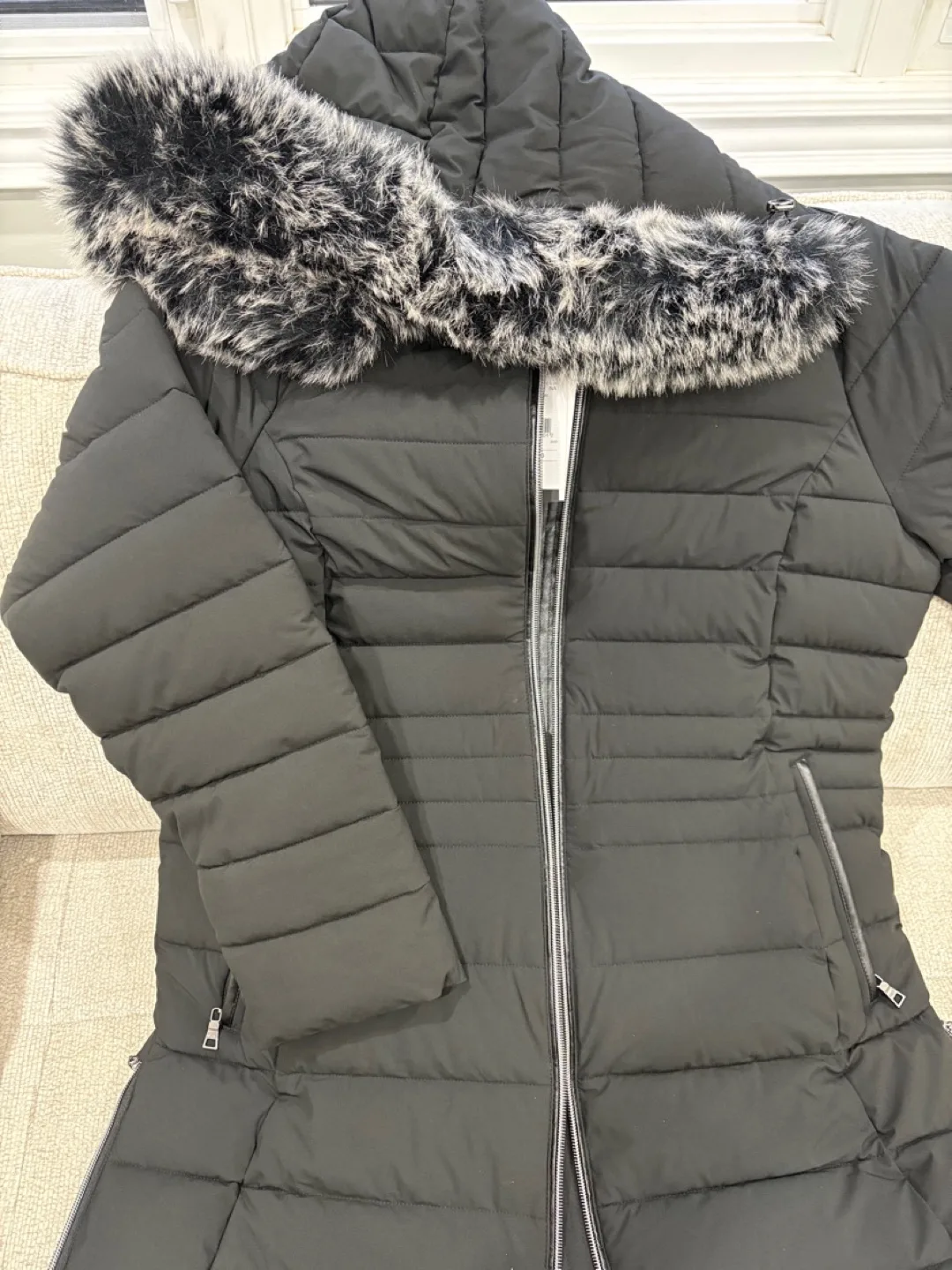 Black Puffer Jacket with Faux Fur Hood image indicator(7)
