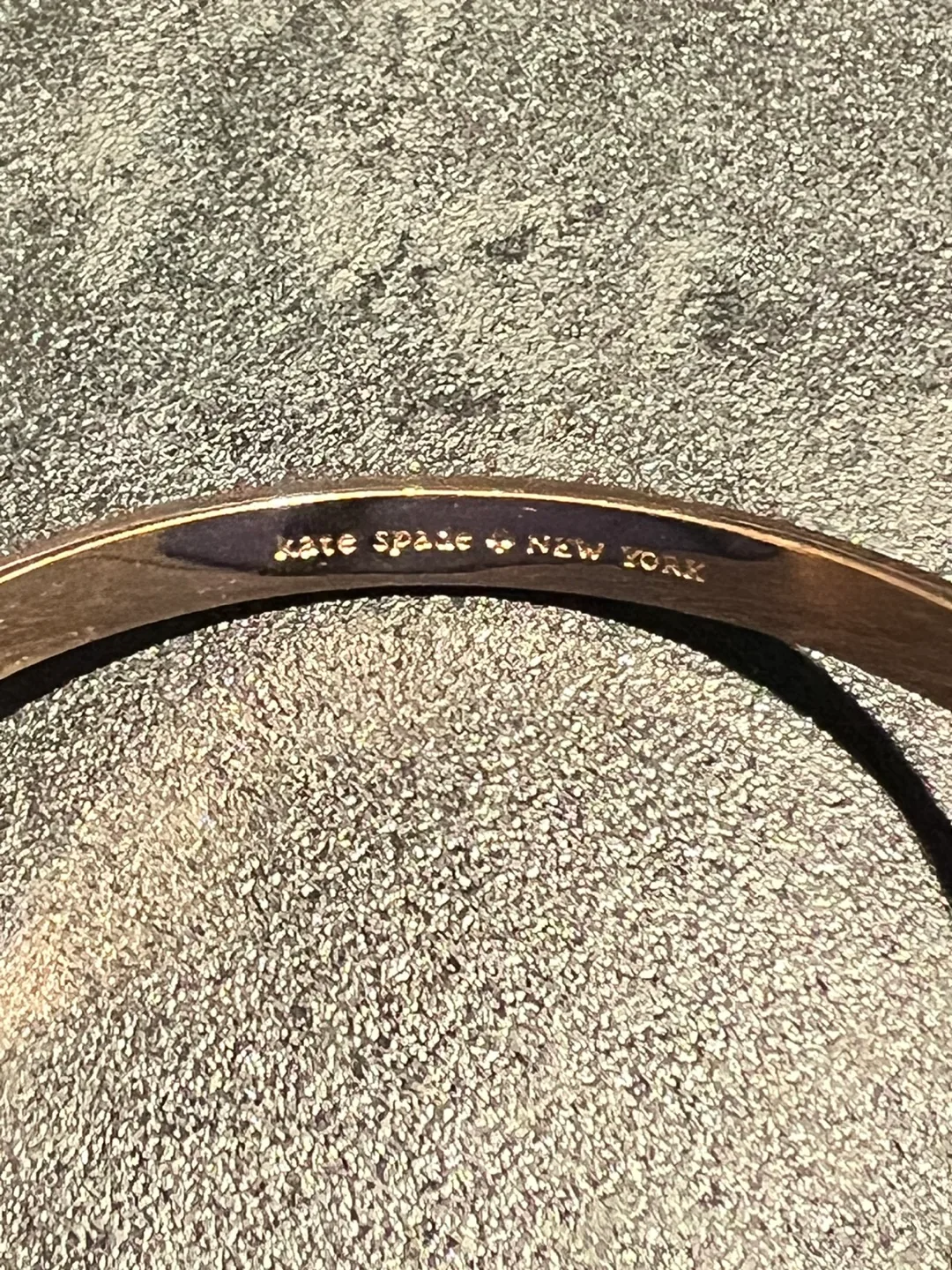 Kate Spade Gold Bow Bangle image indicator(2)