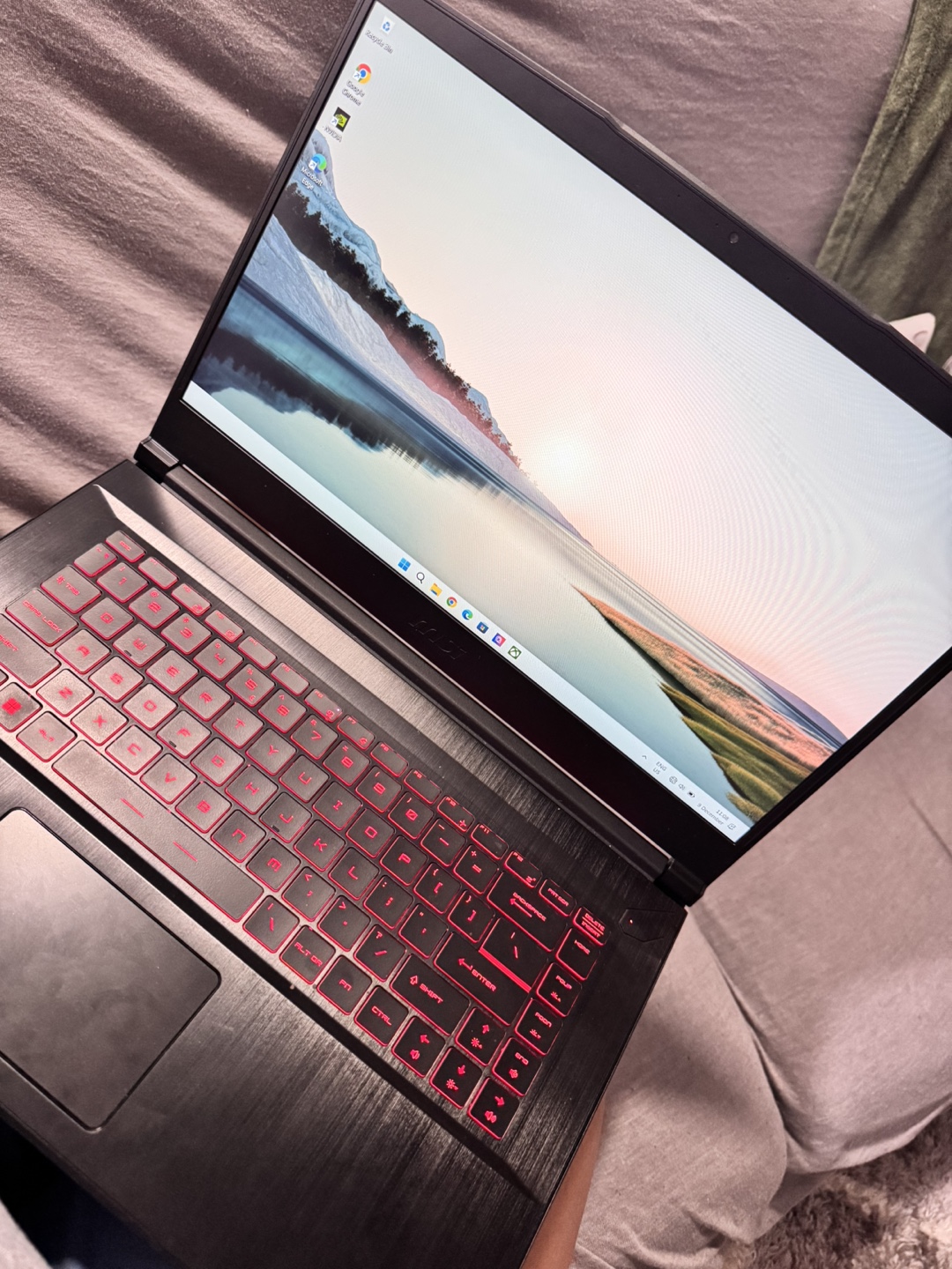 MSI Thin GF63 12UX Laptop - photo 4
