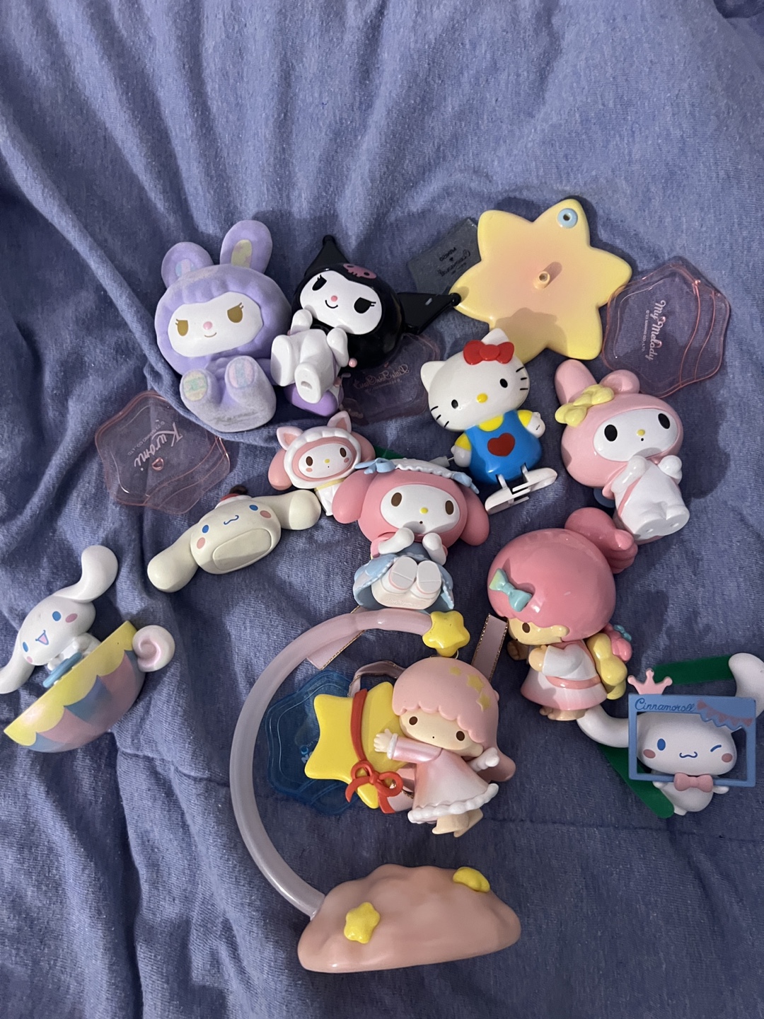 Hello Kitty and Sanrio Character Toys Lot Collection Figurs