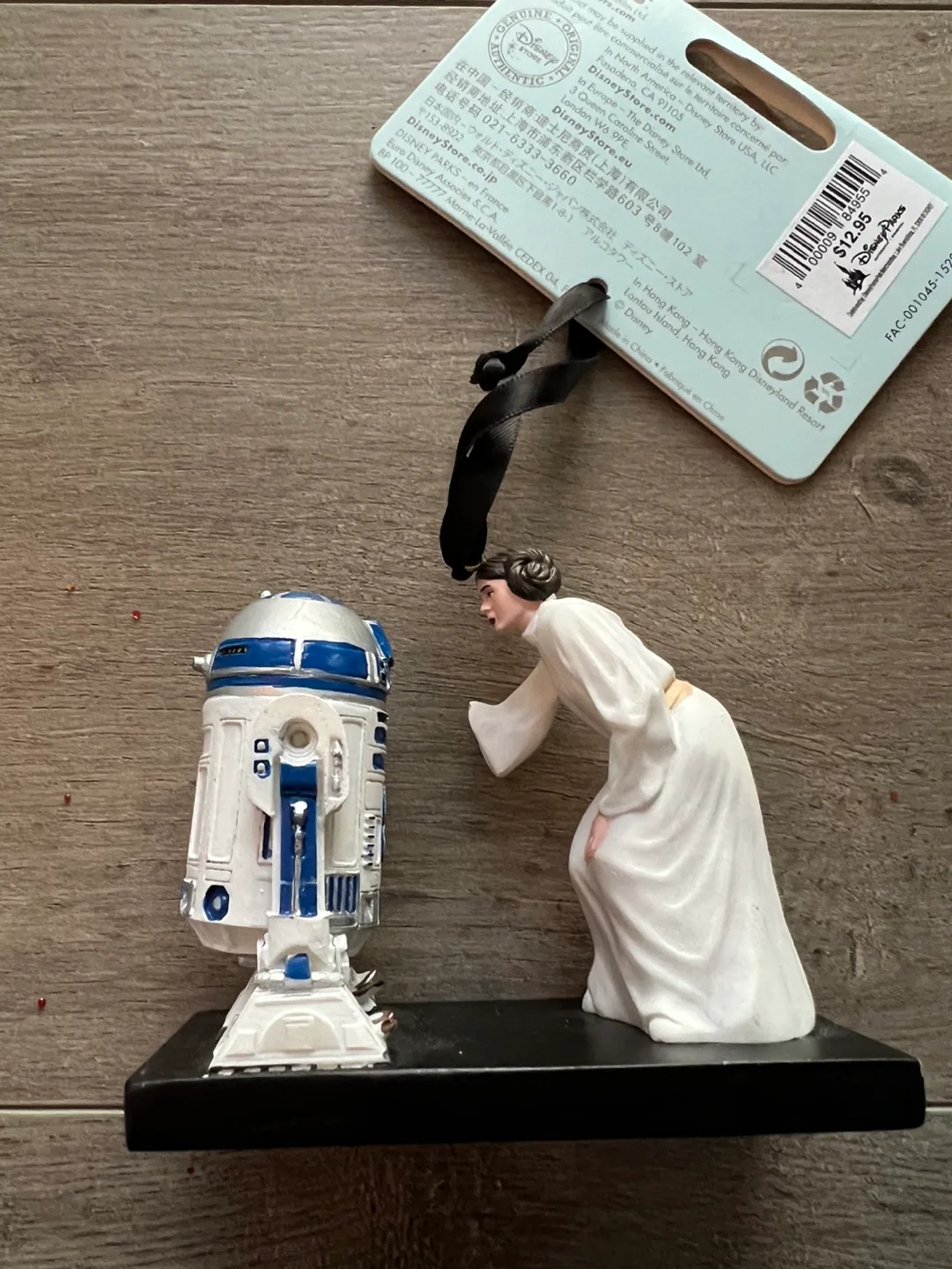 Star Wars Princess Leia & R2-D2 Ornament image indicator(3)