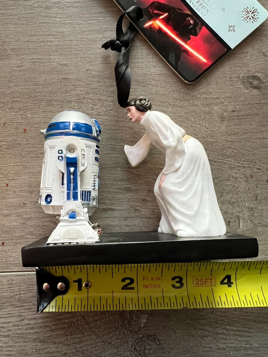 Star Wars Princess Leia & R2-D2 Ornament image indicator(8)
