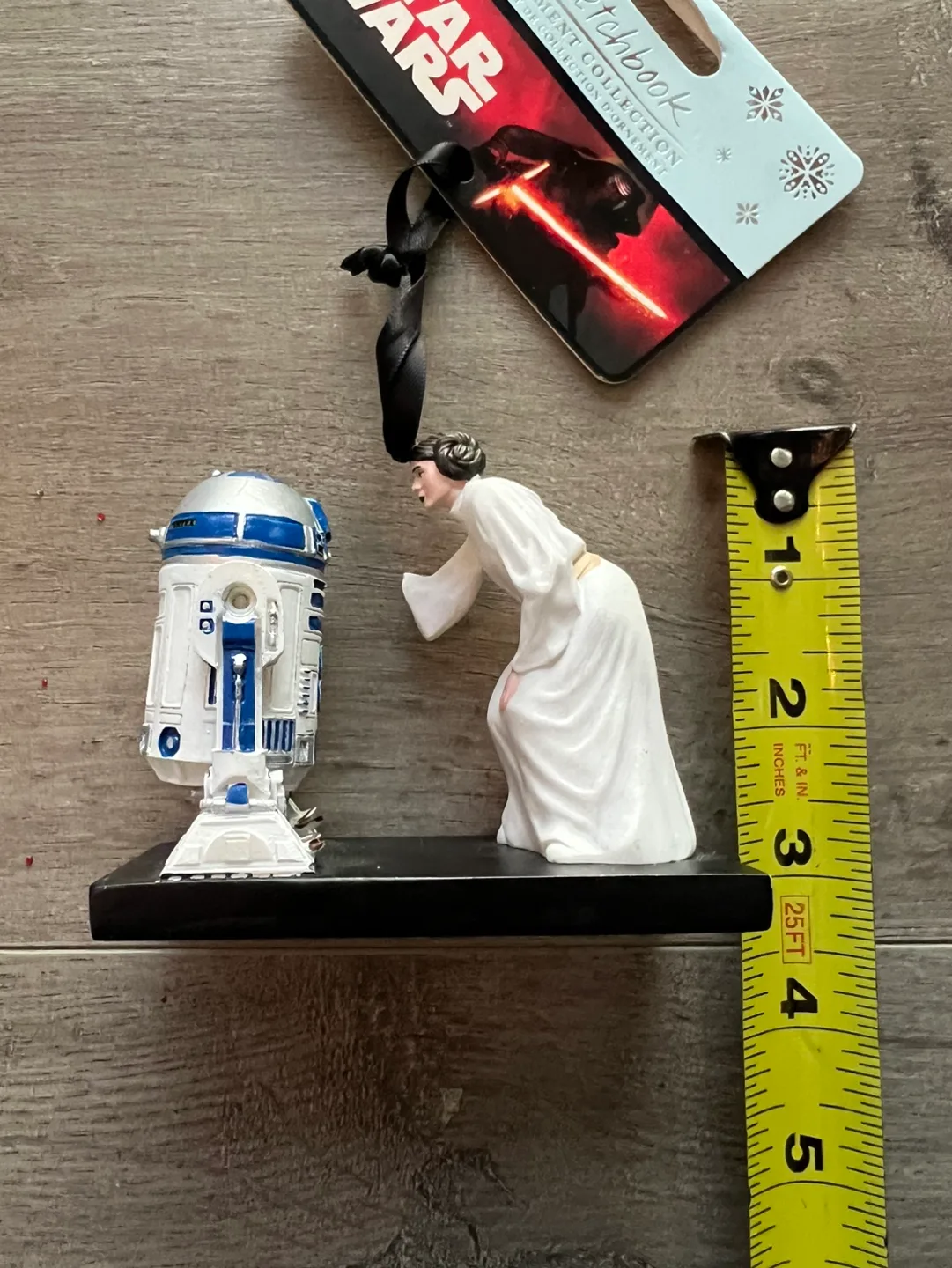 Star Wars Princess Leia & R2-D2 Ornament image indicator(7)