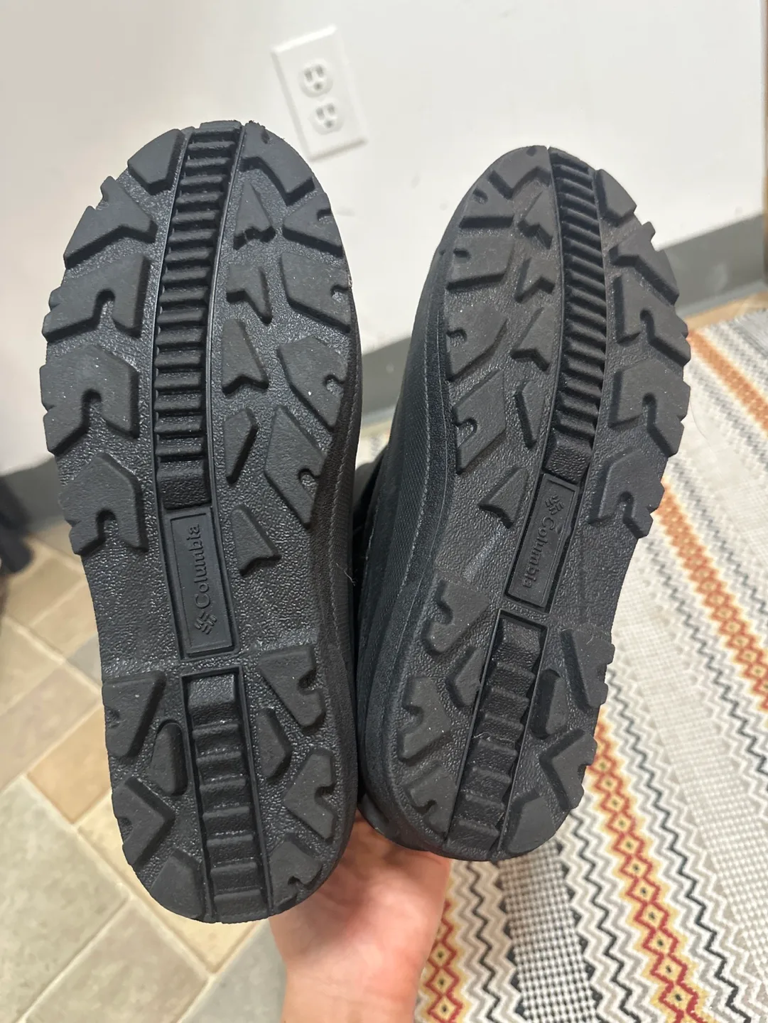 Columbia Waterproof Snow Boots Size 6 image indicator(6)