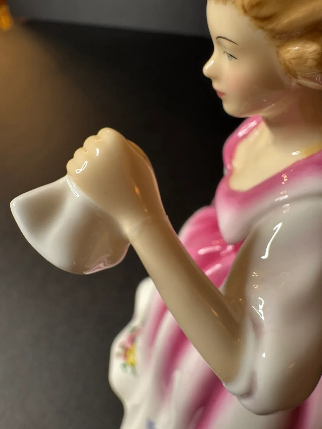 Royal Doulton "Pretty Ladies" image indicator(5)