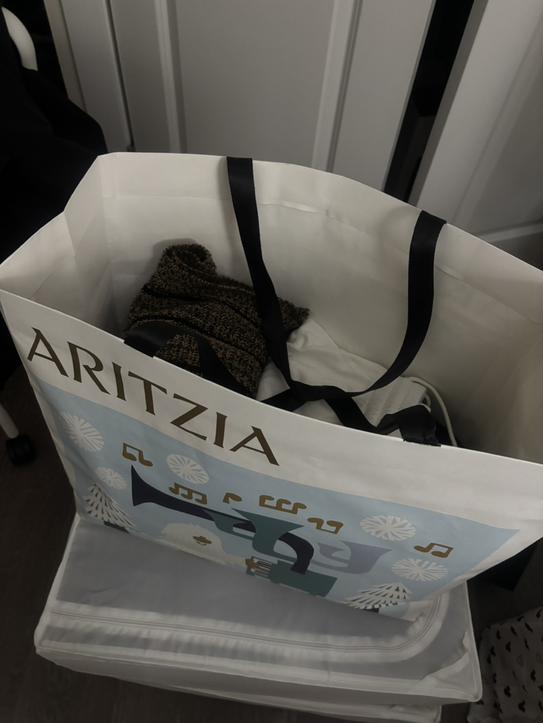One bag with full of clothes
