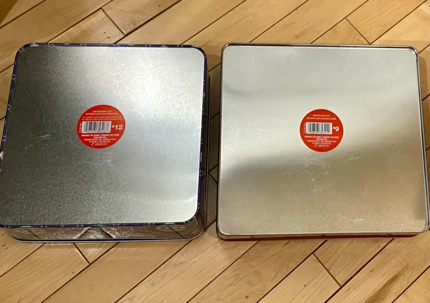 Brand new Set of 3 Christmas Tins image indicator(3)