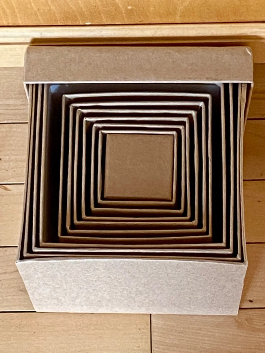 Brand new Set of 3 Christmas Tins image indicator(2)