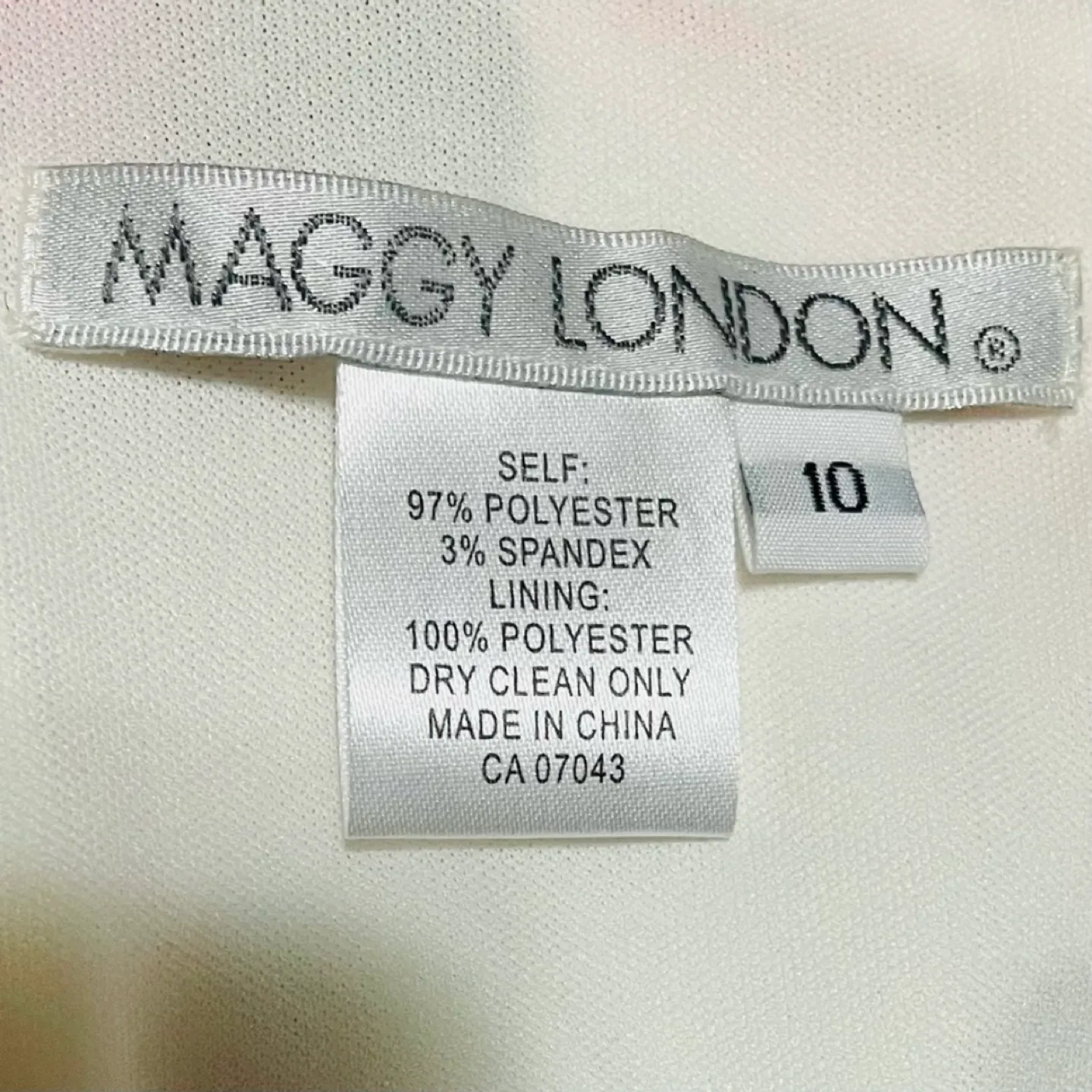 Maggy London Beautiful Floral Dress image indicator(7)